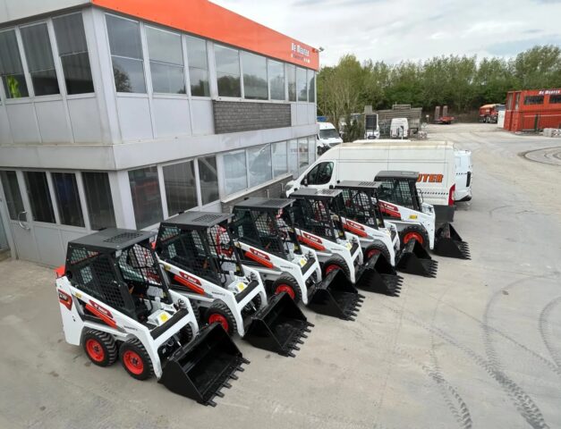Bobcat's voor De Meuter