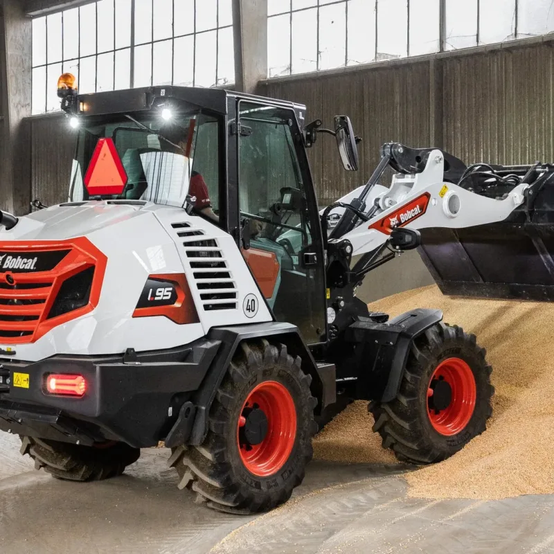Bobcat L95 wiellader Bobcat Vangaever 00