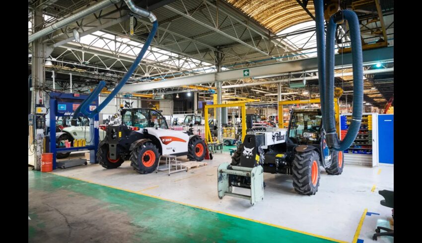 Bobcat verreiker fabriek Ponchâteau viert 60 jaar 02