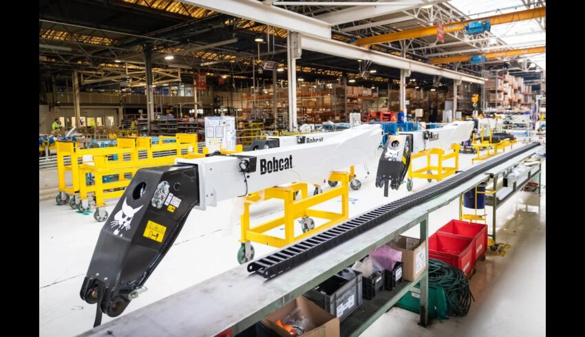 Bobcat verreiker fabriek Ponchâteau viert 60 jaar 05