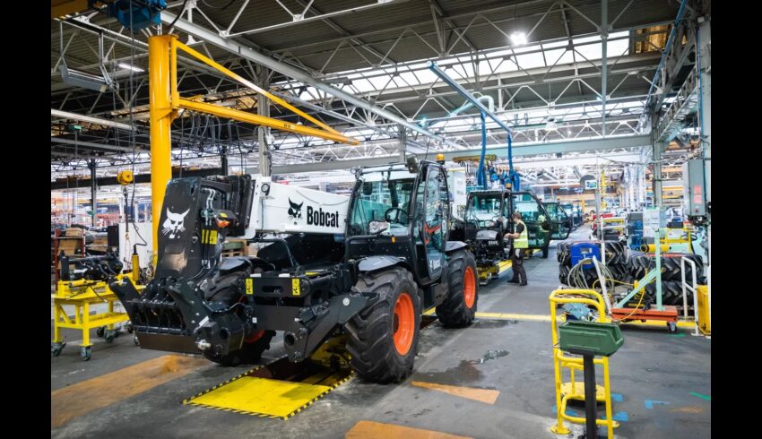 Bobcat verreiker fabriek Ponchâteau viert 60 jaar 01