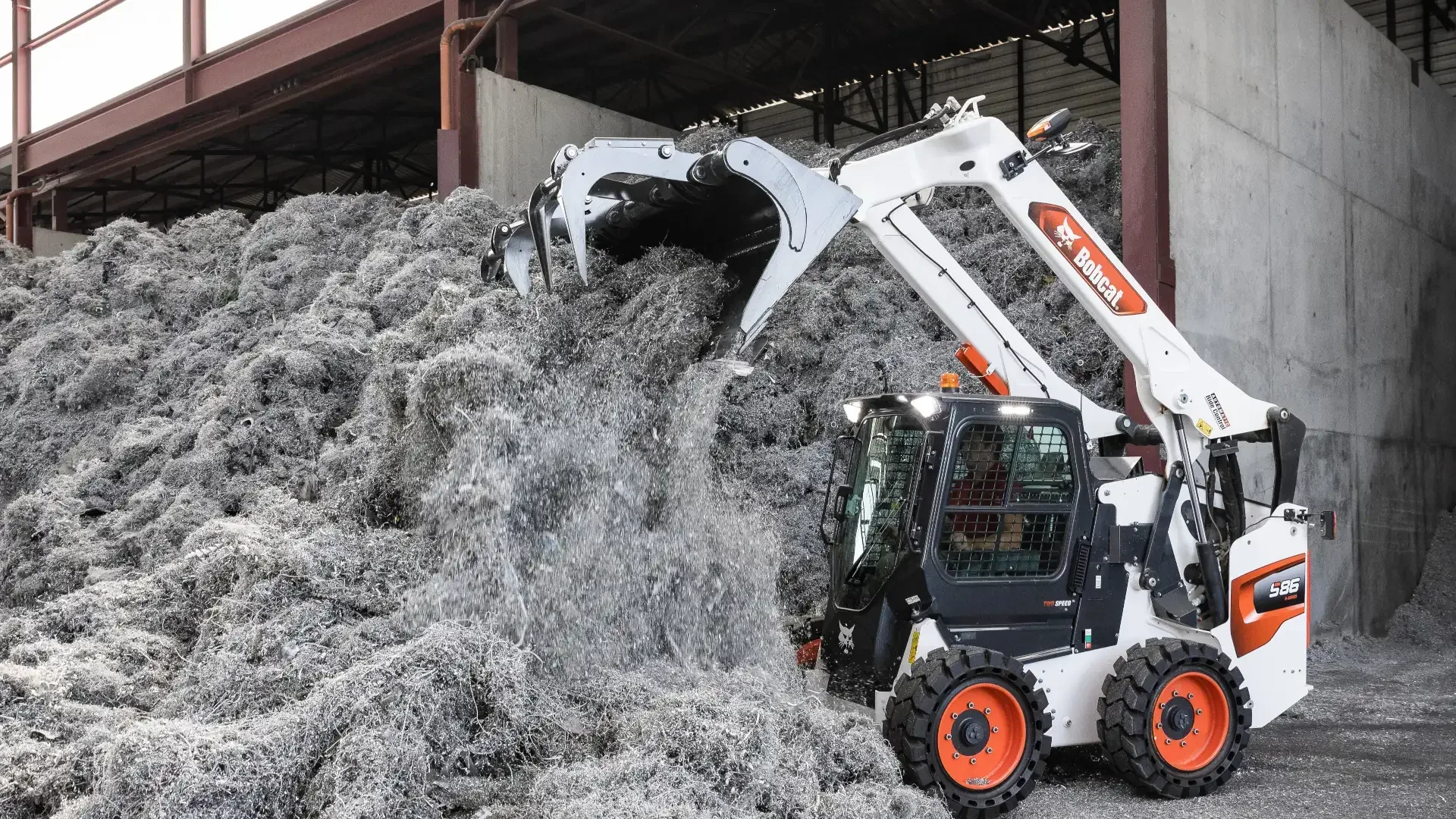 Bobcat schranklader recyclage Vangaever Bobcat 01