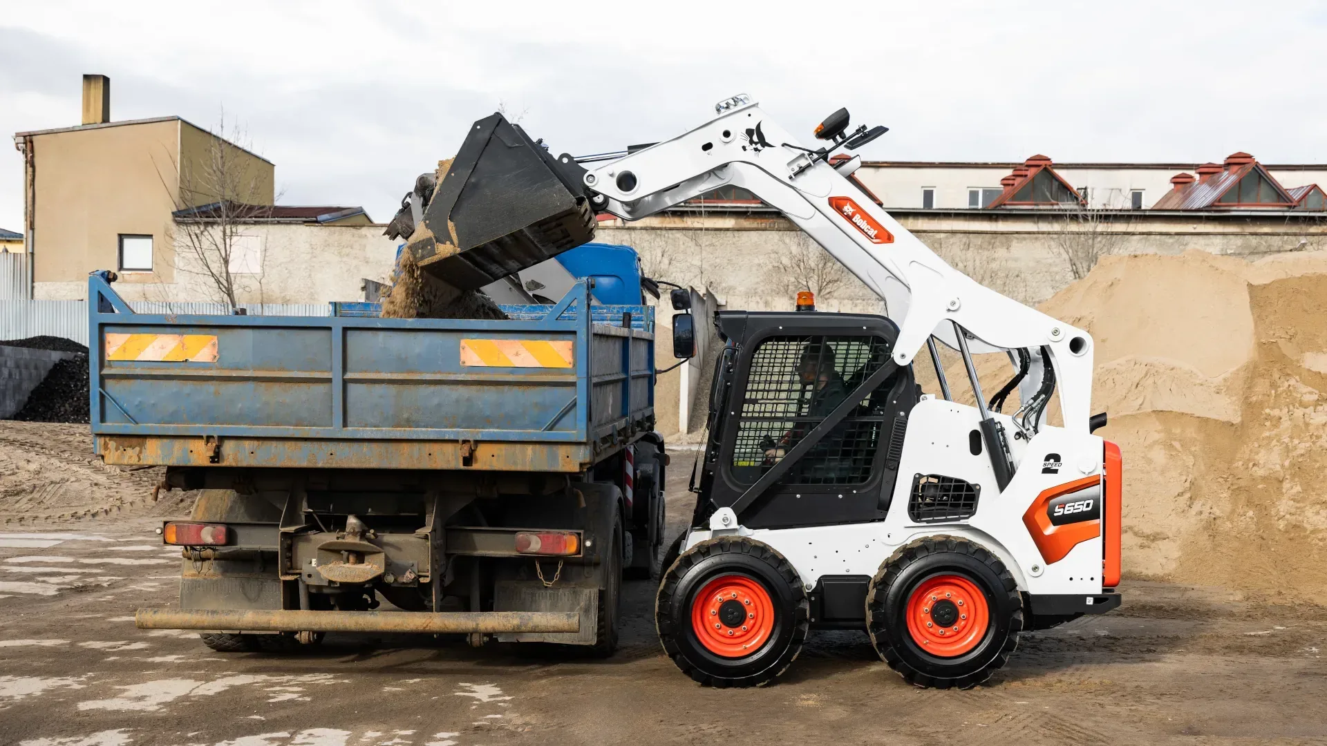 Bobcat s650 schranklader Bobcat Vangaever 07