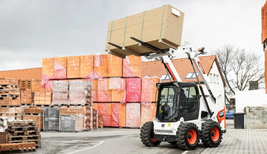Bobcat schranklader overslag bulkhandling Vangaever Bobcat 01
