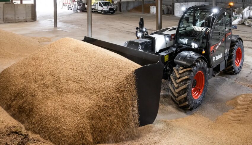 Bobcat lichtmateriaalbak overslag bulkhandling Vangaever Bobcat