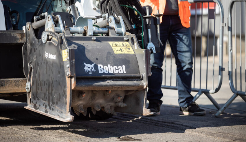 Asfaltfrees bobcat vangaever 4