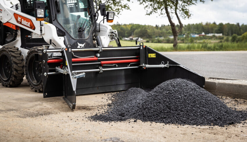 Asfaltspreider bobcat vangaever 1