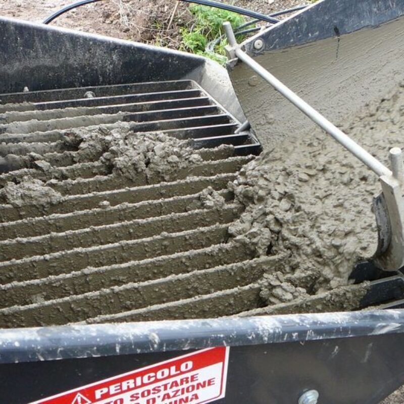 Betonpomp Bobcat Vangaever 2