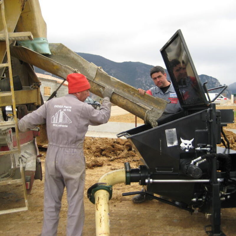 Betonpomp Bobcat Vangaever 3