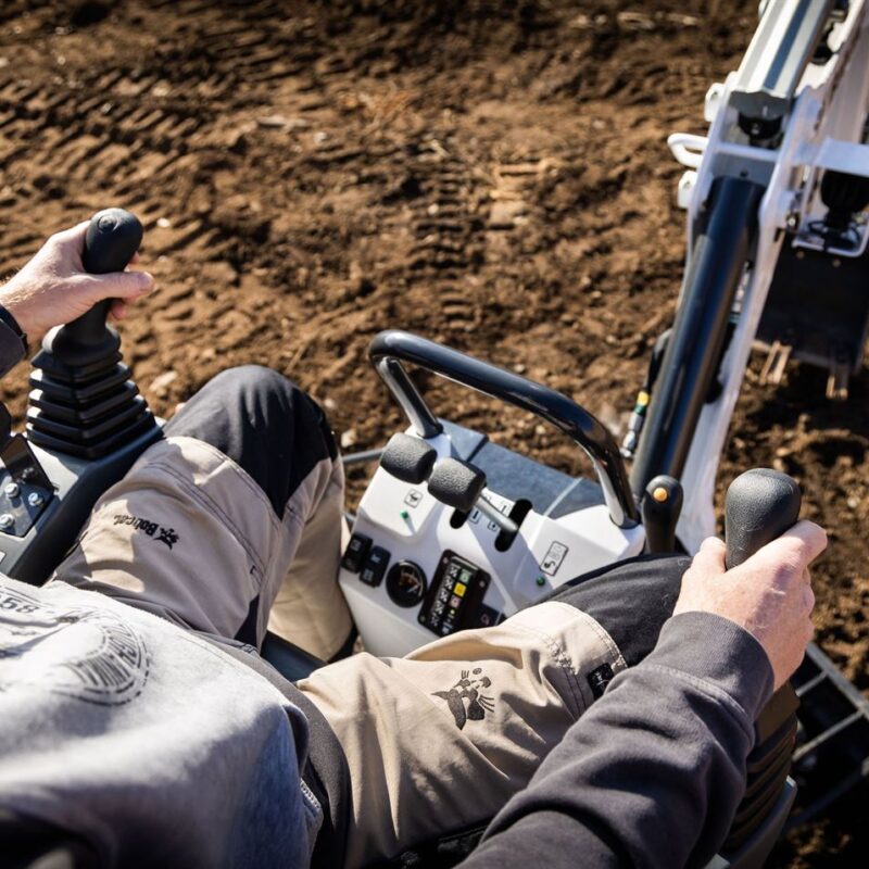 Bobcat E10z minigraver besturing Bobcat Vangaever