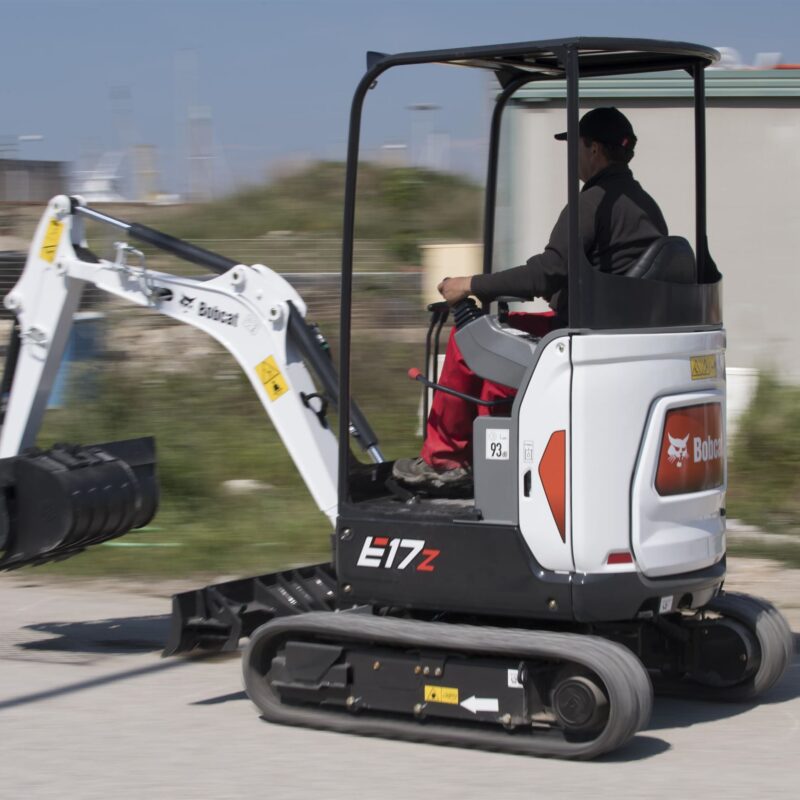 Bobcat E17z minigraver Bobcat Vangaever 01