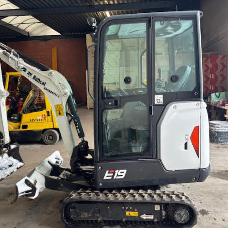 Bobcat E19 115uren 01