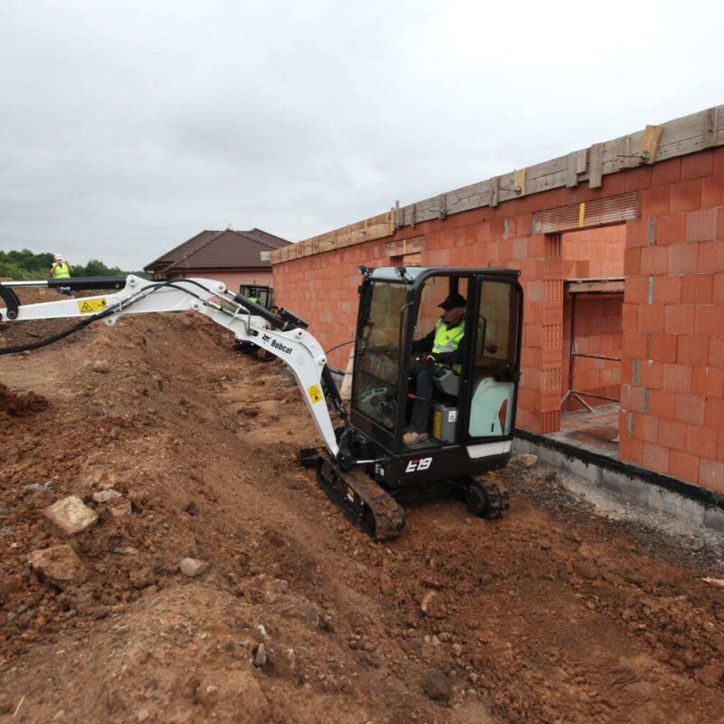 Bobcat E19 minigraver Bobcat Vangaever 05