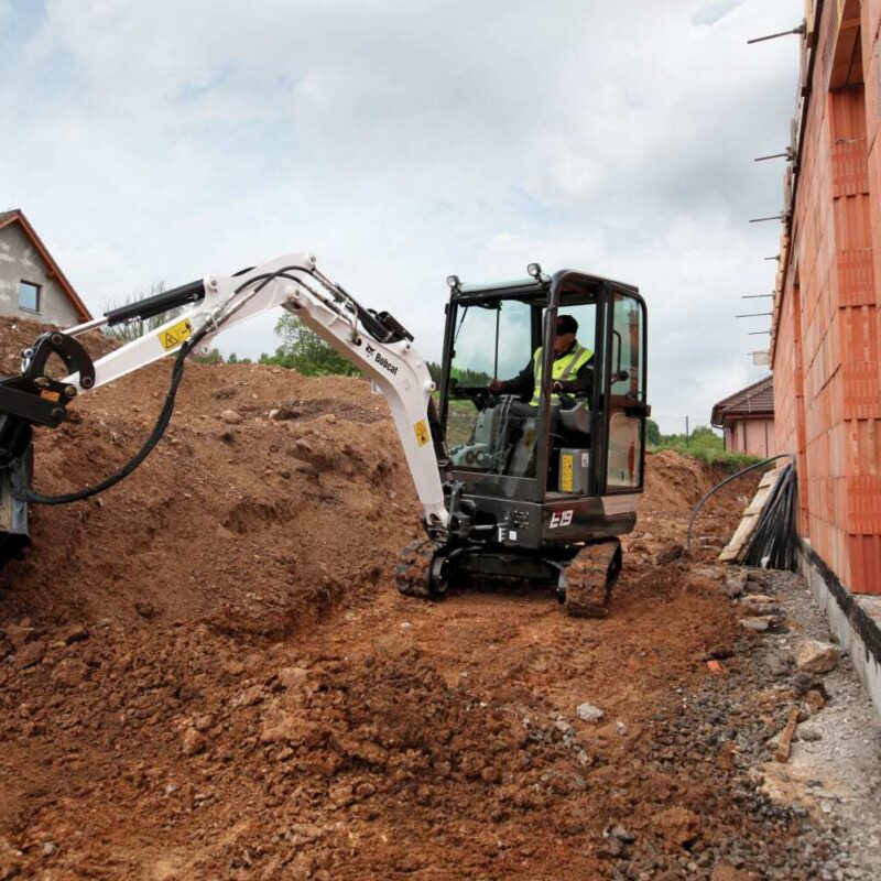 Bobcat E19 minigraver Bobcat Vangaever 06