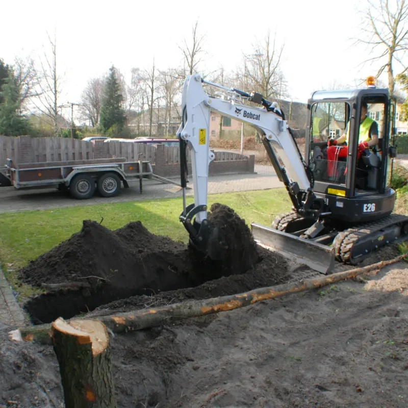 Bobcat E26 minigraver Bobcat Vangaever 01