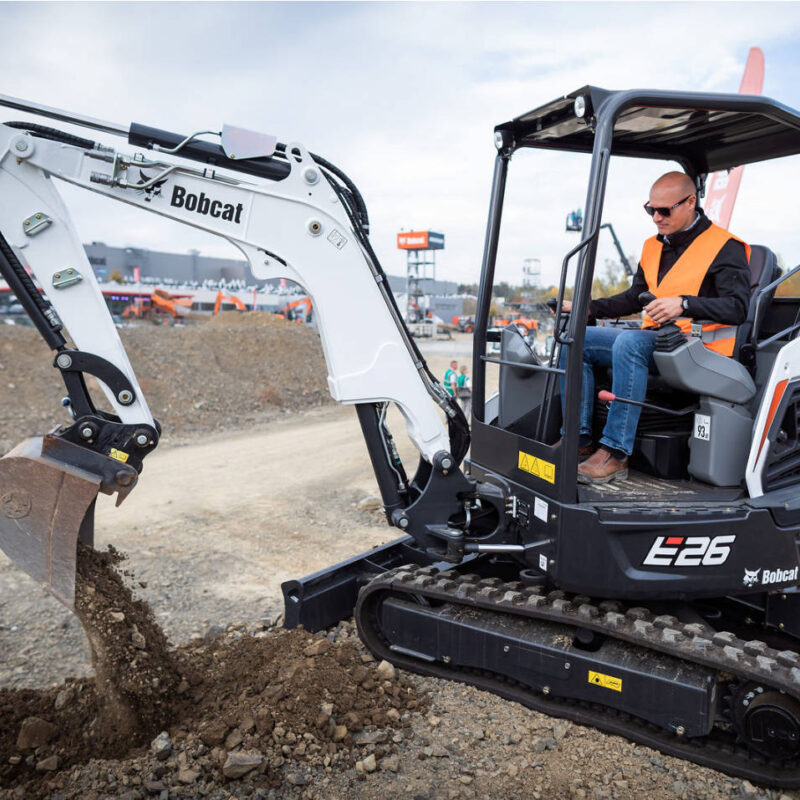Bobcat E26 minigraver Bobcat Vangaever