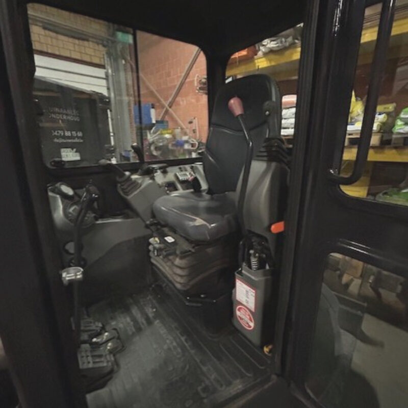 Bobcat E26 occasie minigraver Vangaever 06