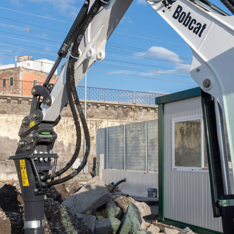 Bobcat E27 minigraver Bobcat Vangaever 04