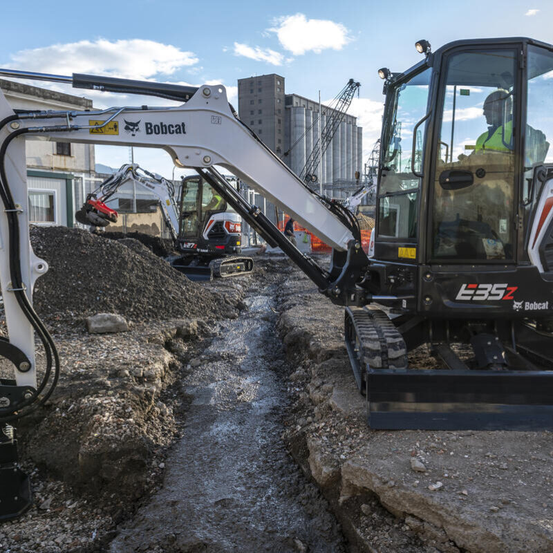 Bobcat E35z minigraver Bobcat Vangaever 03