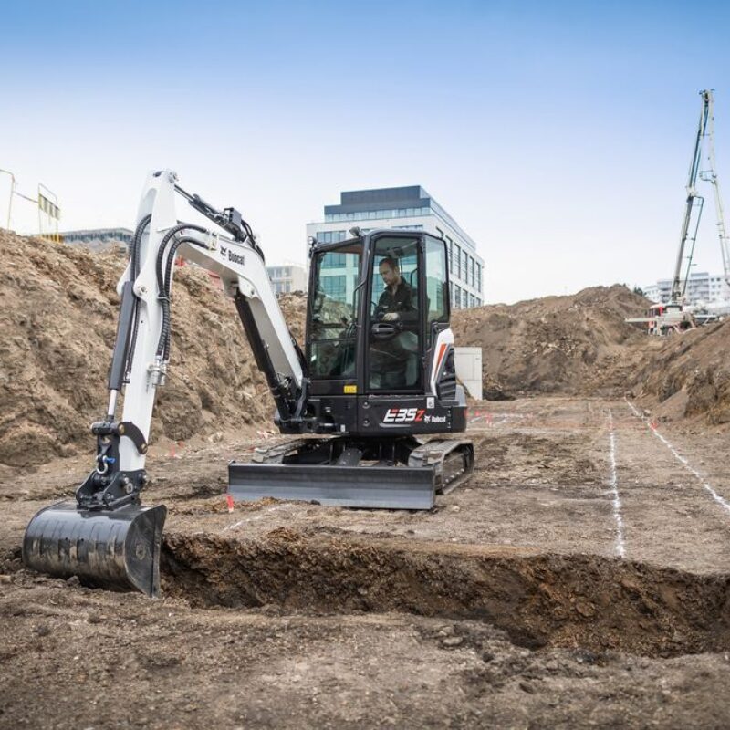 Bobcat E35z minigraver Bobcat Vangaever 04