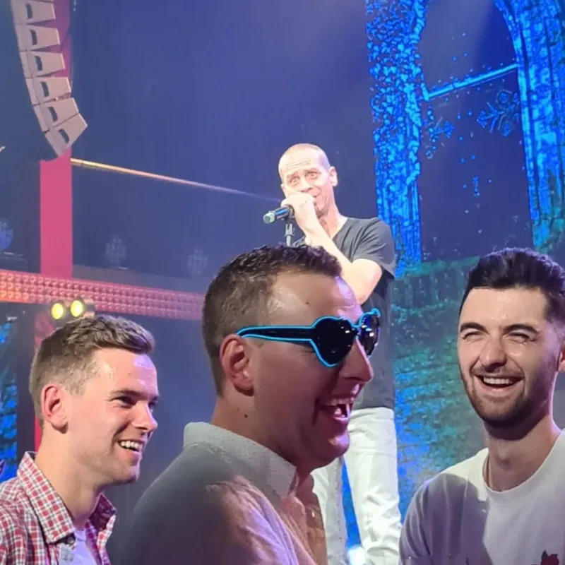 Een goede band bij Bobcat Vangaever service schlagerfestival