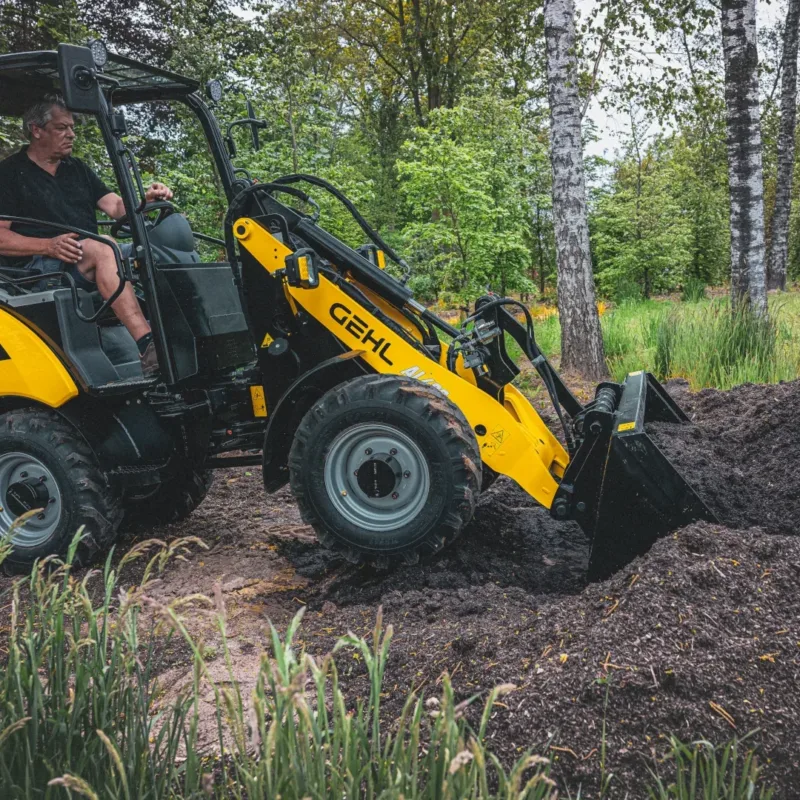Gehl AL430 kniklader Vangaever 6