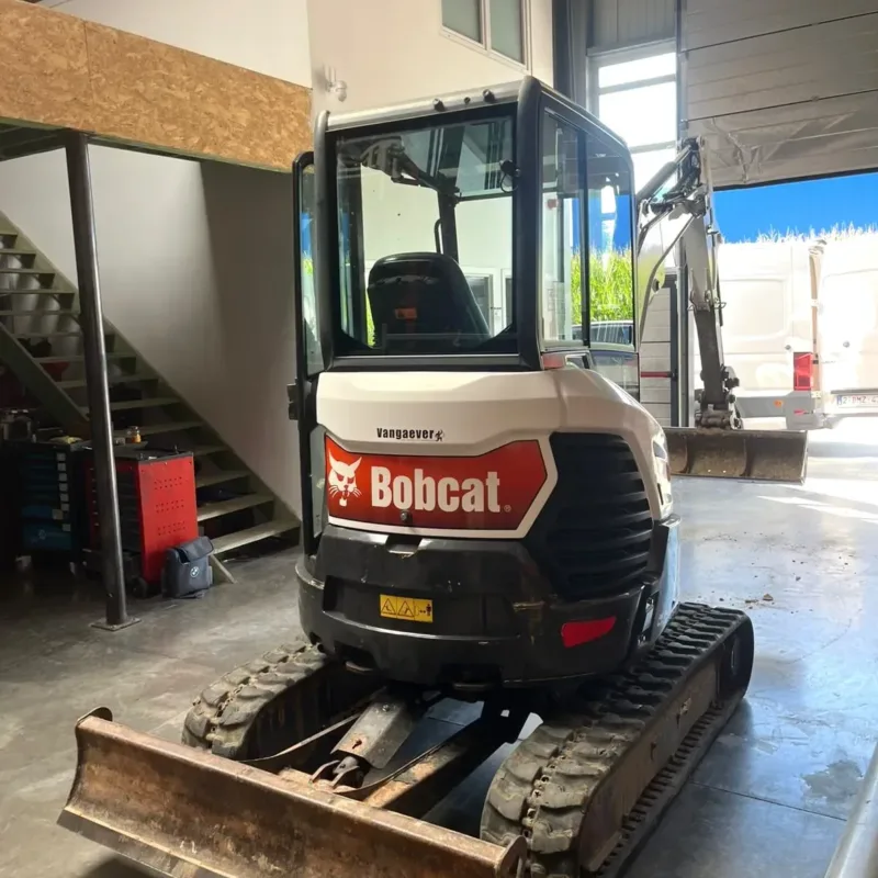 Jongokkazie Bobcat E27z minigraver Bobcat Vangaever 01