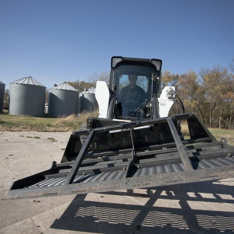 Tilt tatch Bobcat Vangaever 1
