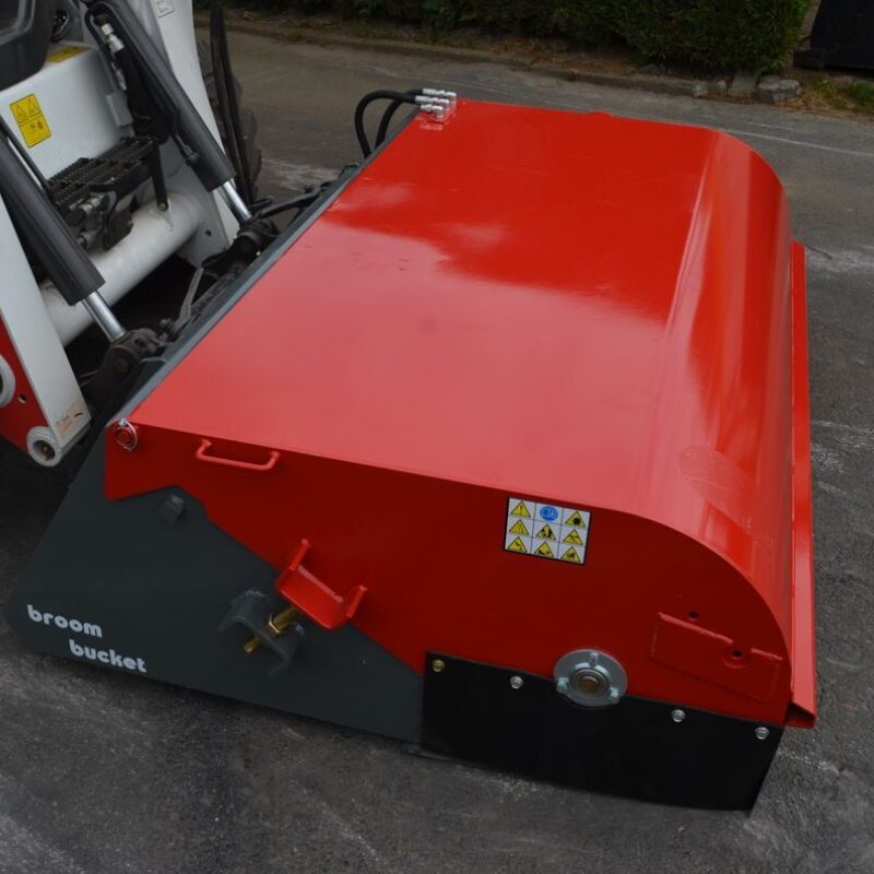 Gesloten veegborstel met opvangbak bobcat vangaever 1