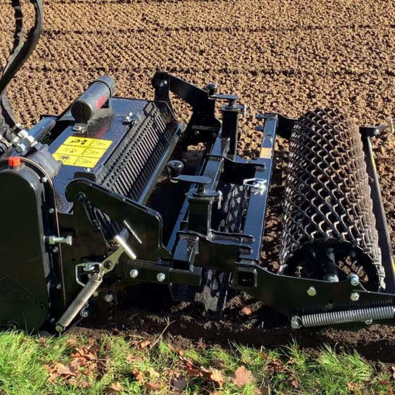 Grondvoorbereider lader bobcat vangaever 2
