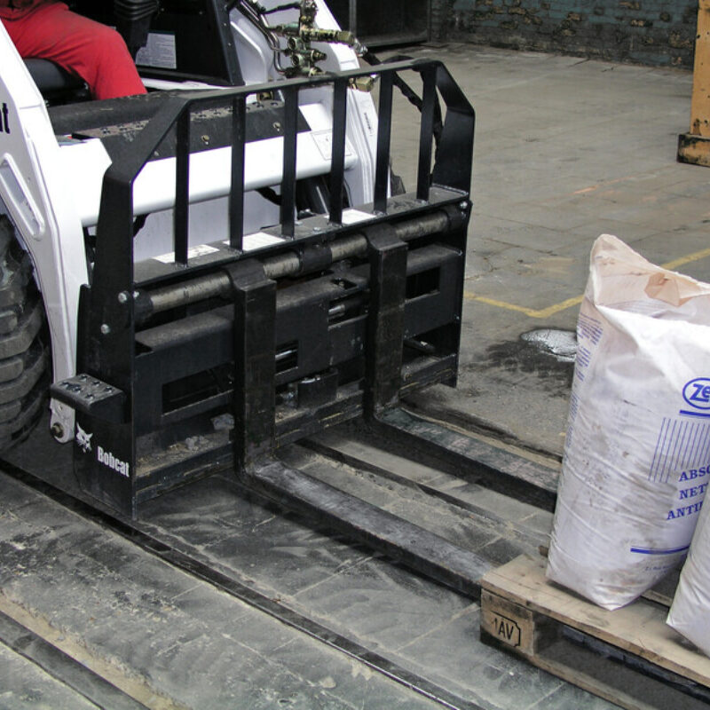 Hydraulisch verstelbare palletvork bobcat vangaever 2