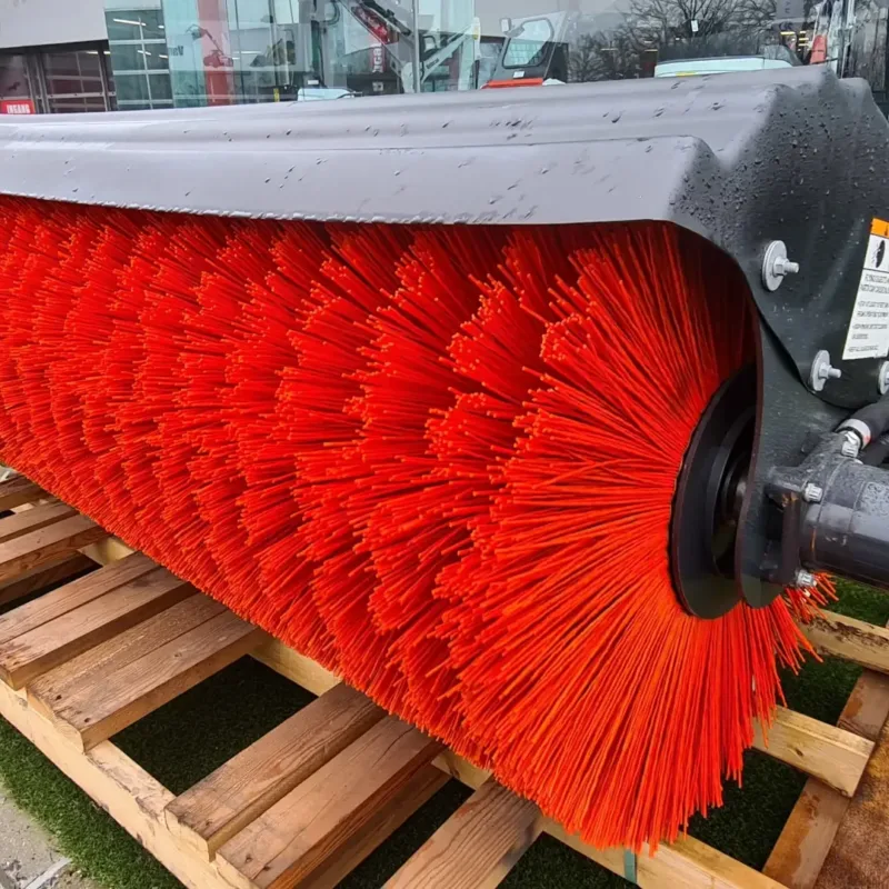 Keerbezem bobcat Vangaever