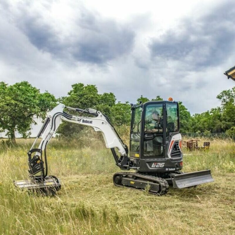 Klepelmaaier zelfnivellerend graafmachine bobcat vangaever 03