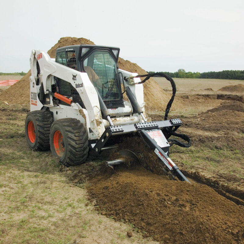 Sleuvengraver bobcat vangaever 03