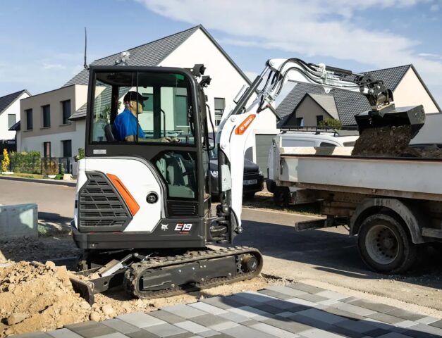 Bobcat E19z R2 graafmachine Vangaever Bobcat 01