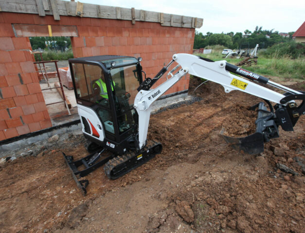 Bobcat E19 minigraver Bobcat Vangaever