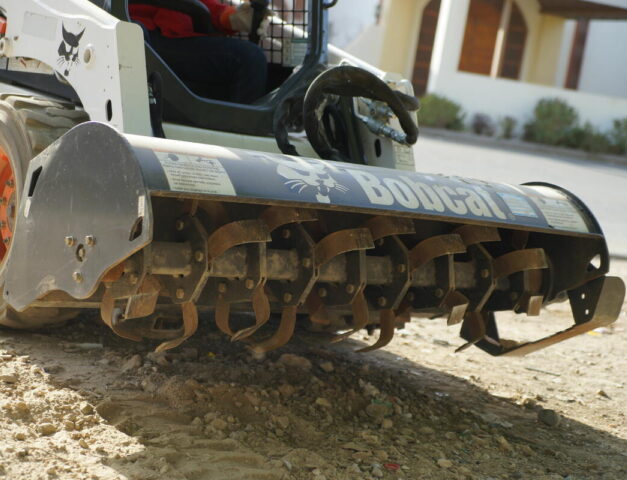 Tuinfrees Bobcat Vangaever 1