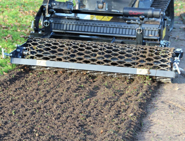 Grondvoorbereider lader bobcat vangaever 3