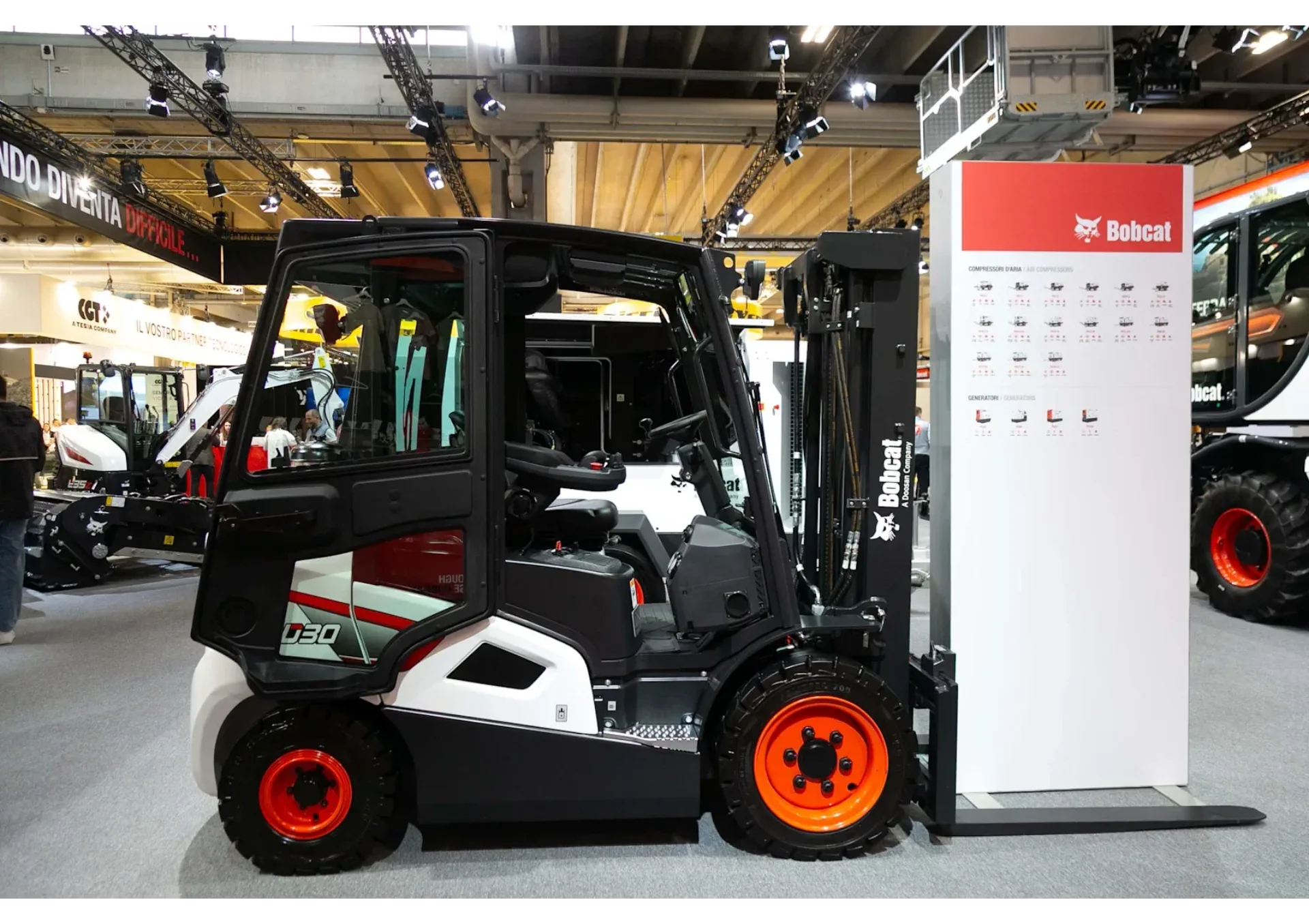 20260504 bobcat emea pr samoter stand 90 1