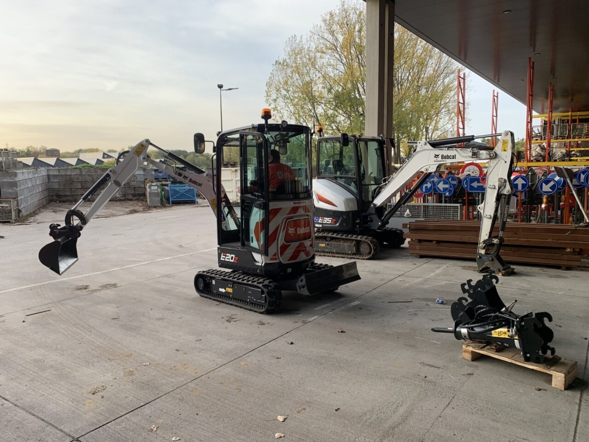 Bobcat e20z voor Stad Halle Bobcat Vangaever