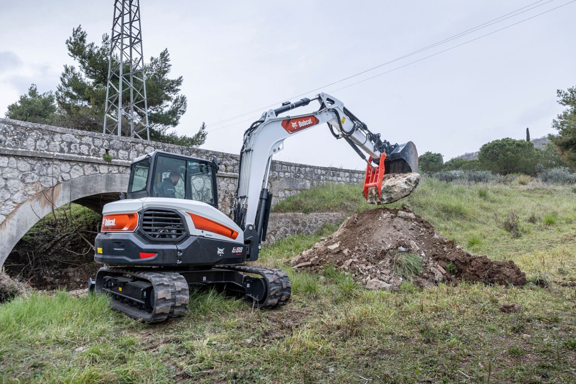 Bobcat e88 bobcat vangaever 01