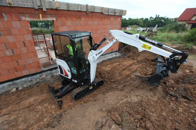 Bobcat E19 minigraver Bobcat Vangaever