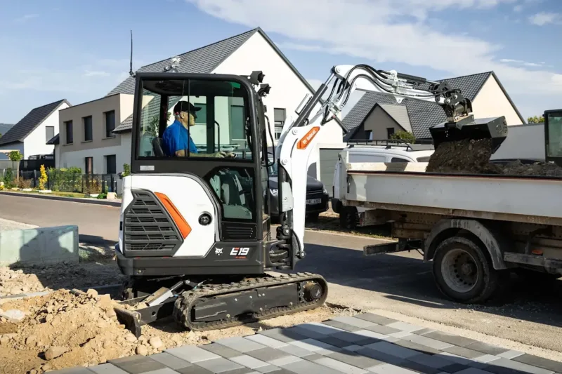 Bobcat E19z R2 graafmachine Vangaever Bobcat 01