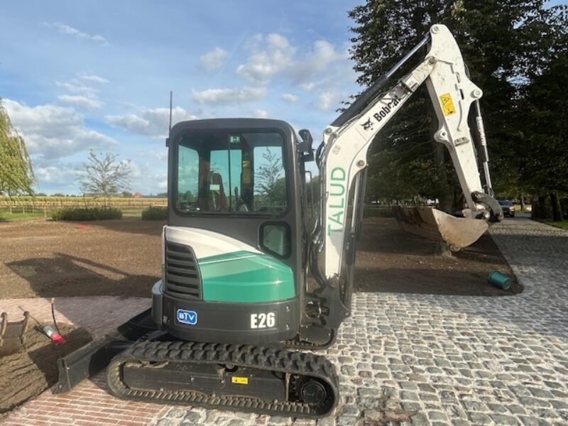 Bobcat E26 occasie minigraver Vangaever 02