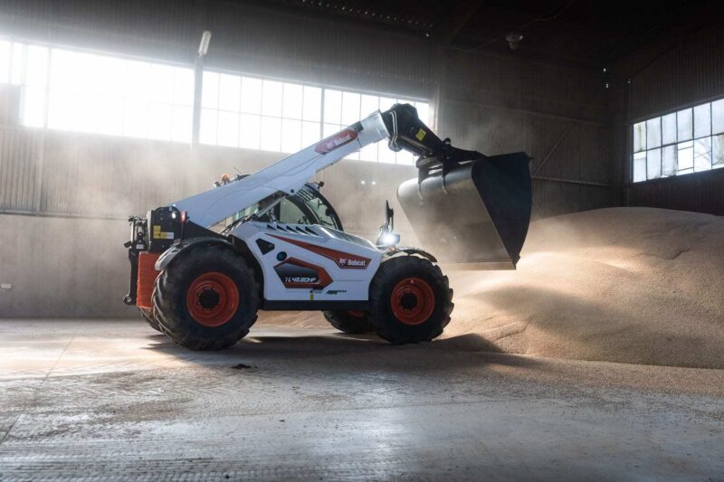 Bobcat verreiker voor de landbouw TL43 80 HF Bobcat Vangaever