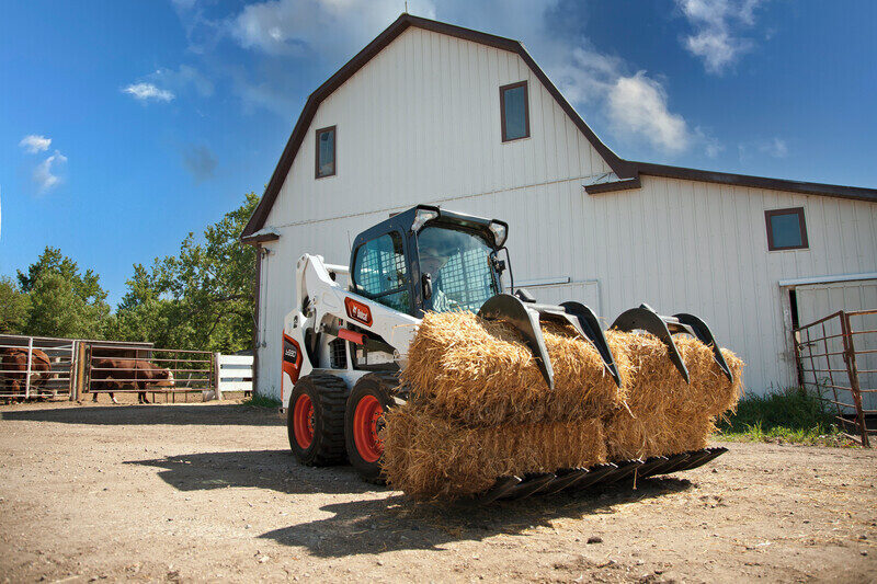 Mestvork met grijper bobcat vangaever 1