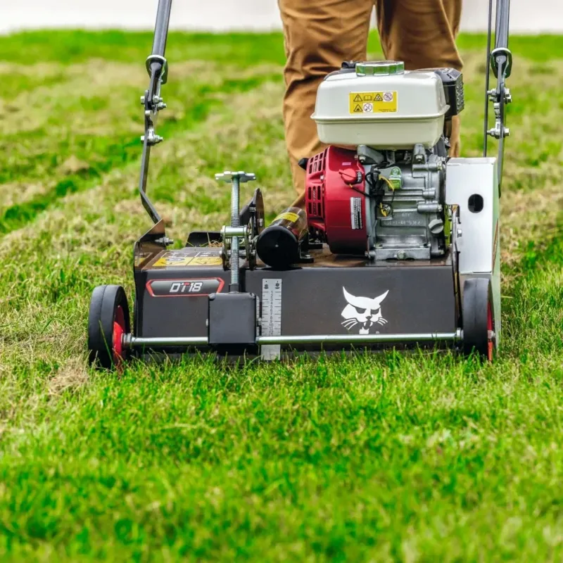 Bobcat verticuteerder Vangaever dt18 02