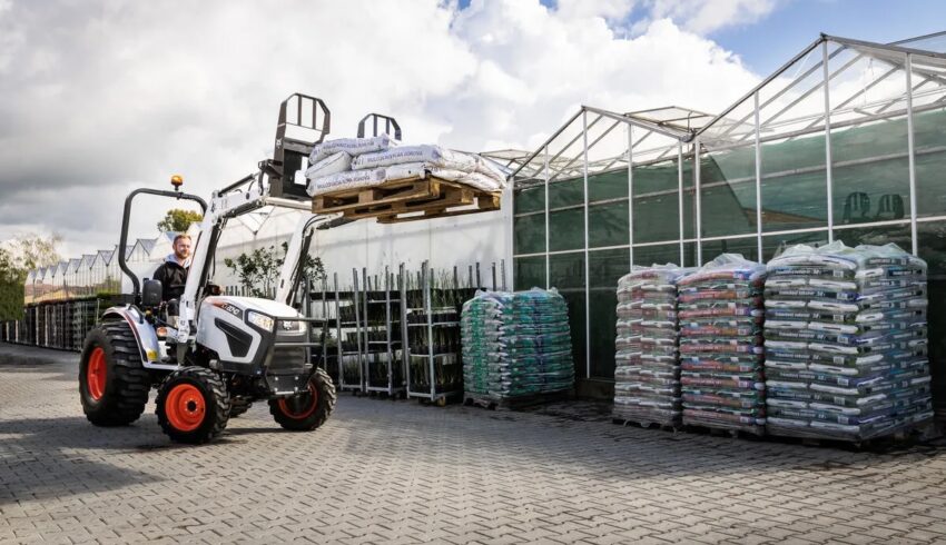 Bobcat compacte tracktor CT2040 Vangaever Bobcat 1