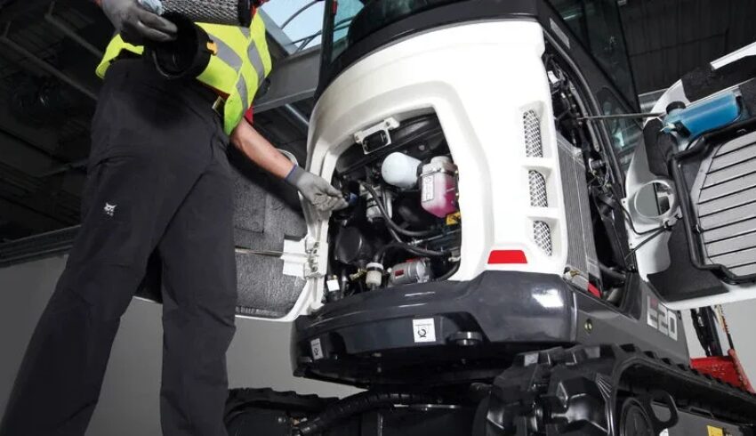 Service Technieker Bobcat Vangaever