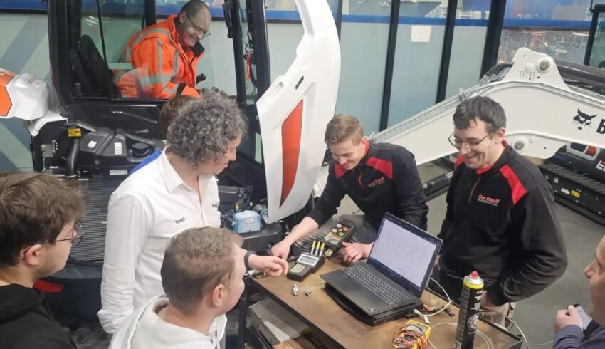 Bobcat Vangaever opleiding